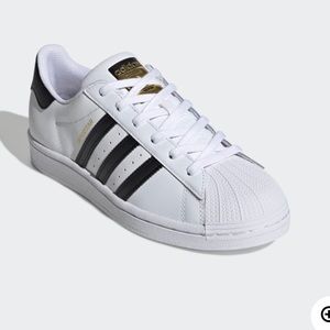 Adidas superstars